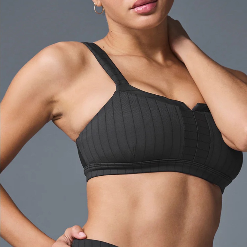 ALO Yoga The Pinstripe Jacquard Captivate Bra